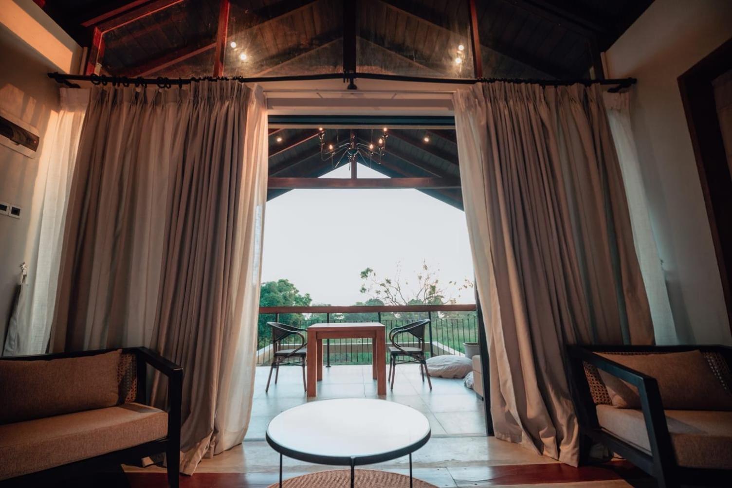 The Villa Lakeshore Anuradhapura Exterior foto