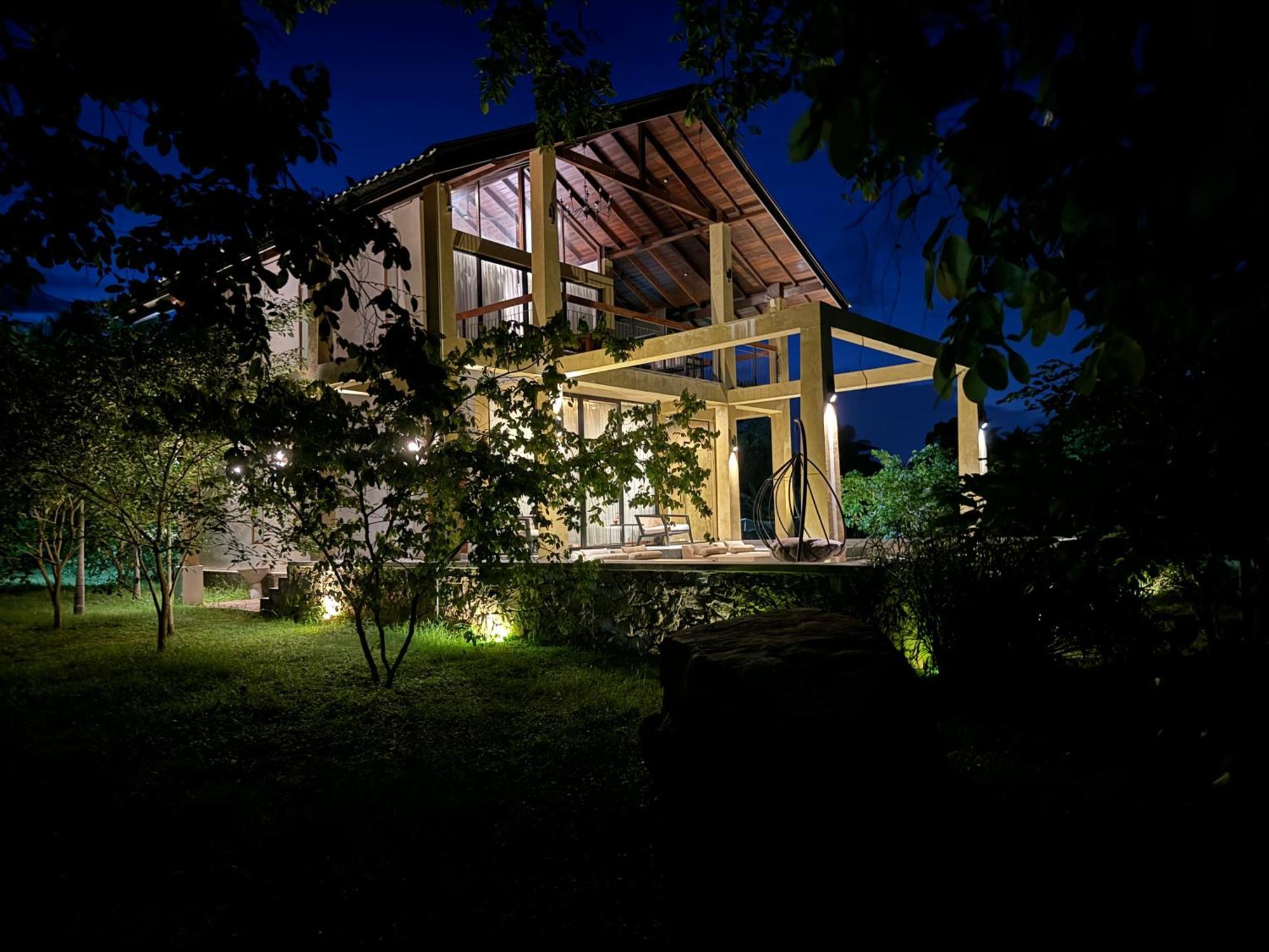 The Villa Lakeshore Anuradhapura Exterior foto